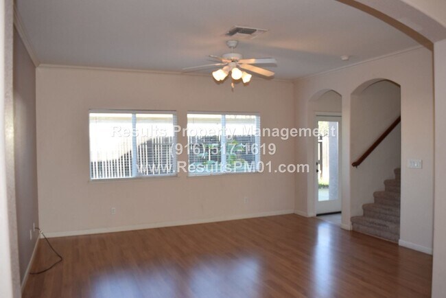 Building Photo - 3 br, 2.5 bath House - 1466 Grey Bunny Dr