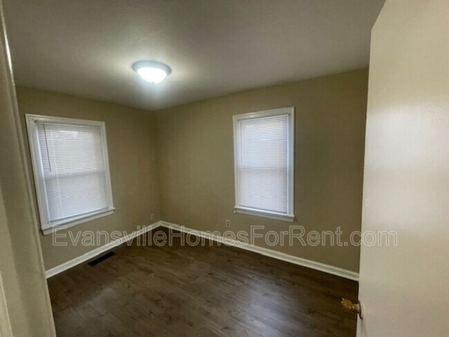Foto del edificio - 816 N Lincoln Park Dr