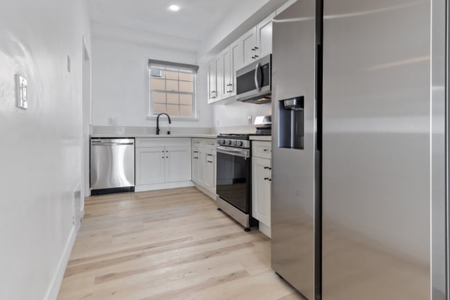 Photo - 1524 N Sycamore St Apartment