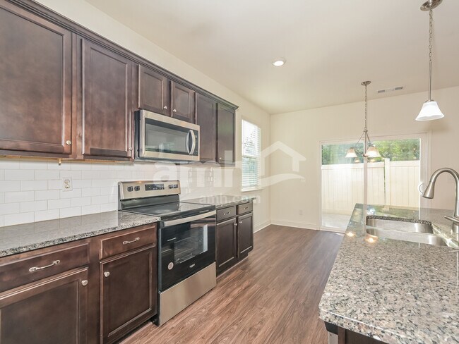 Building Photo - 2018 Beaver Farm Ln
