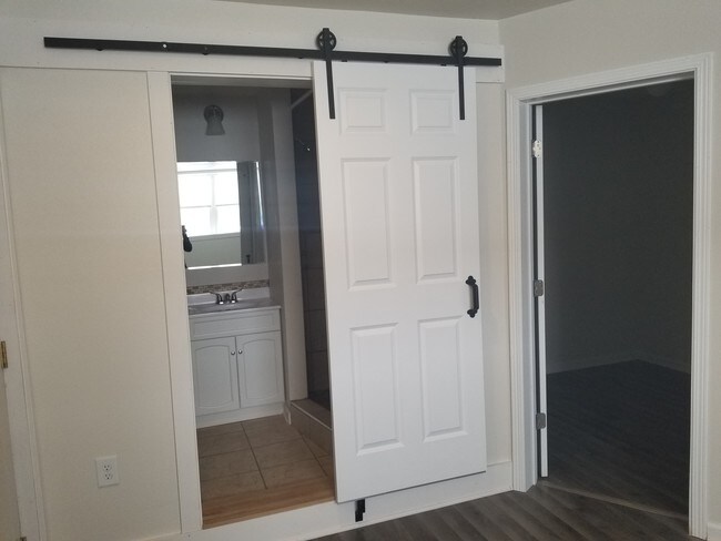 428 S Central Ave Unit 3 Marshfield Wi 54449 Apartment For