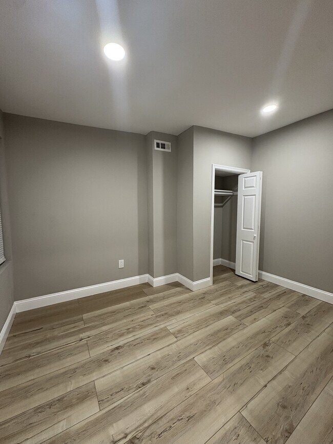 Foto del edificio - 2229 N Hancock St