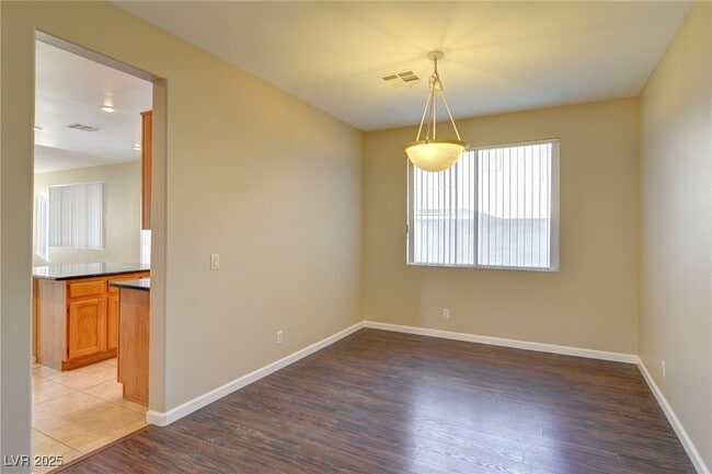 Building Photo - 520 Curtin Ct