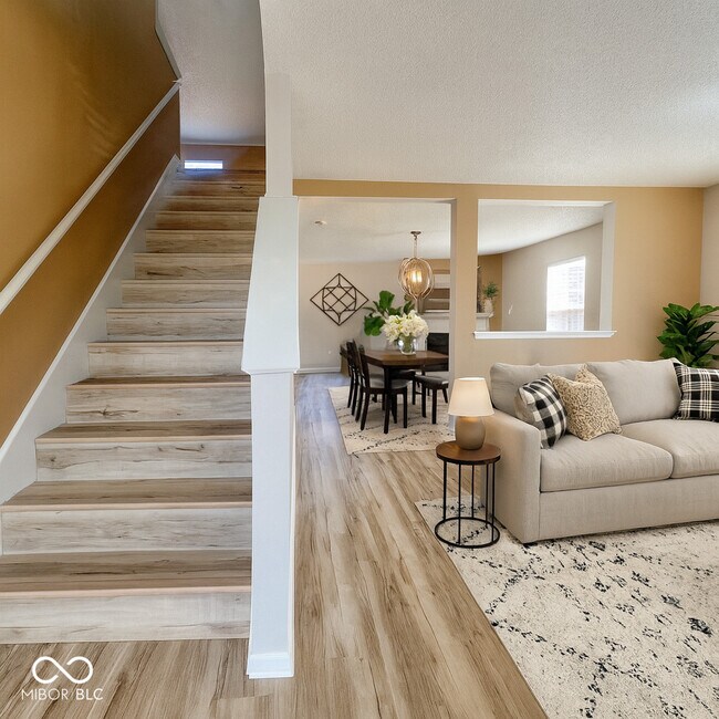 Foto del edificio - 14243 Holly Berry Cir