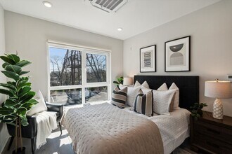 Interior Photo - The Peak at Scotts Lane