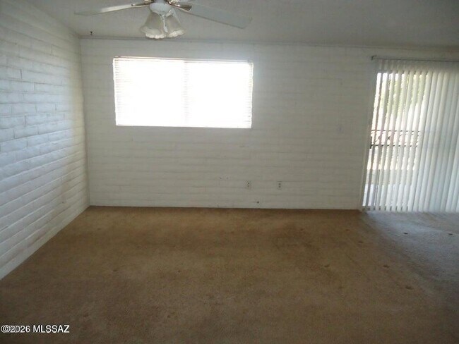 Foto del edificio - 7441 E 39th St