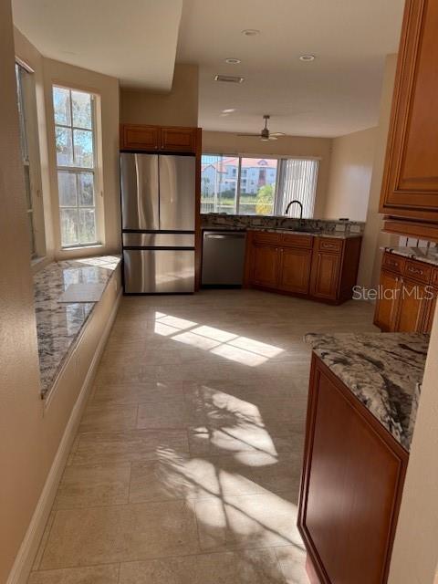 Building Photo - 1500 Lago Vista Blvd