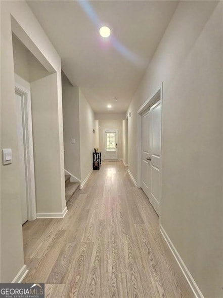 Building Photo - 327 Vly Oak Dr