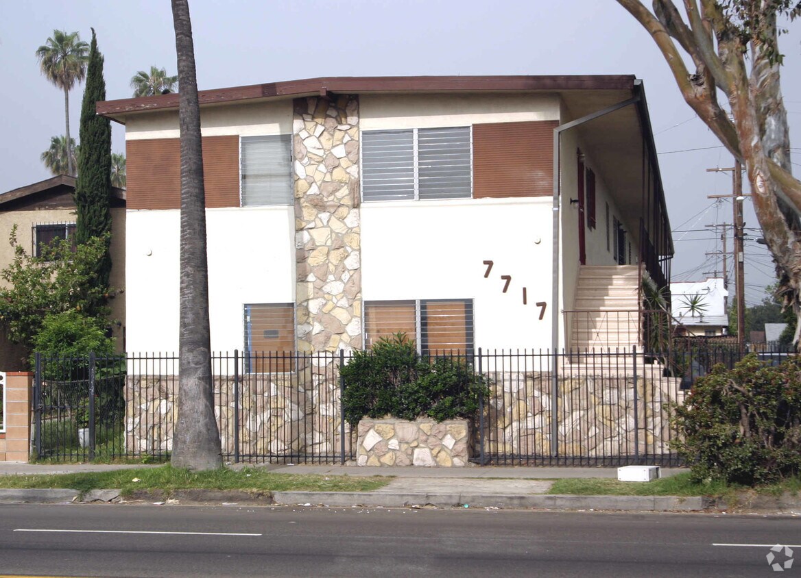 Primary Photo - 7717 S Main St