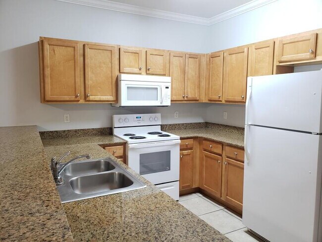 Foto del edificio - "Charming 3-Bed Townhouse Retreat in Fort Walton Beach!"