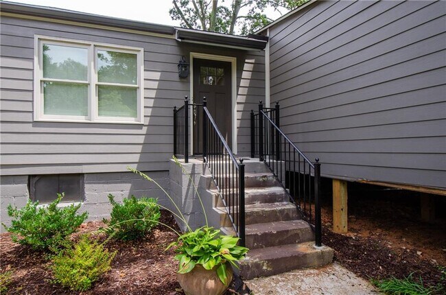 Foto del edificio - 729 Sunnybrook Dr