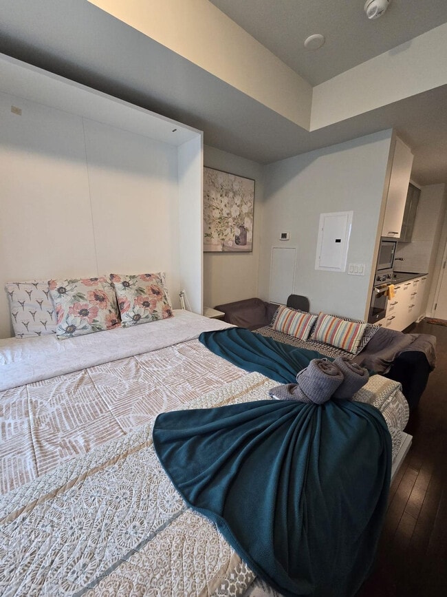 Building Photo - 14 York St