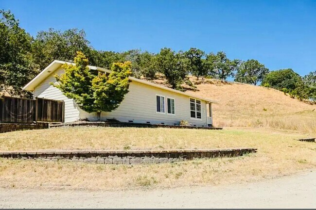 Foto del edificio - Gorgeous Ranch House on 5 Acres of Land in the Gilroy Hills