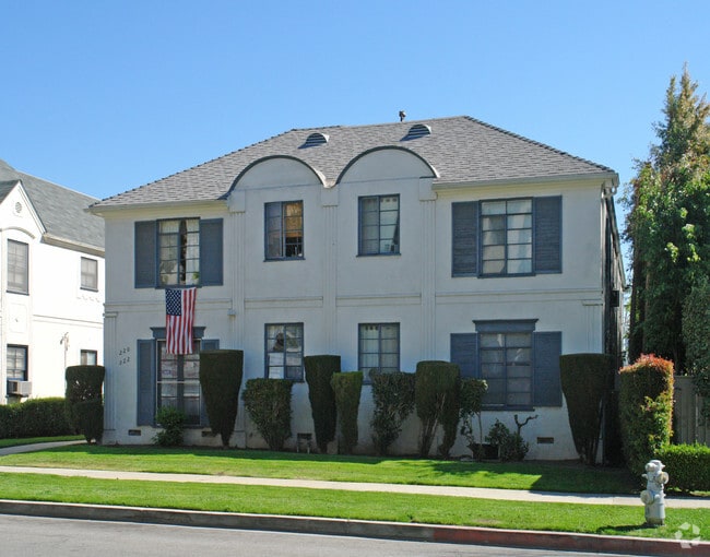 220222 S Reeves Dr, Beverly Hills, CA 90212 Apartments in Beverly