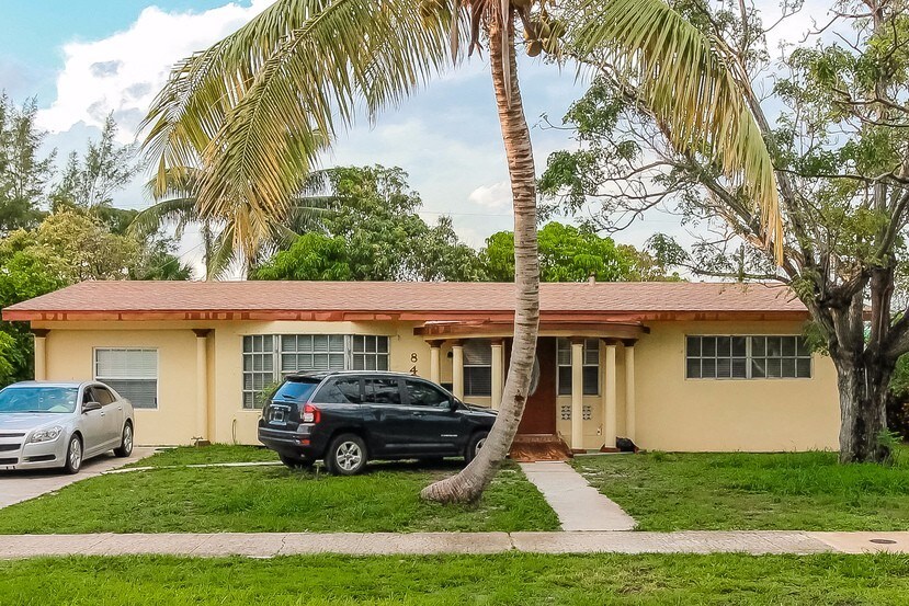 Foto principal - 847 Evergreen Dr