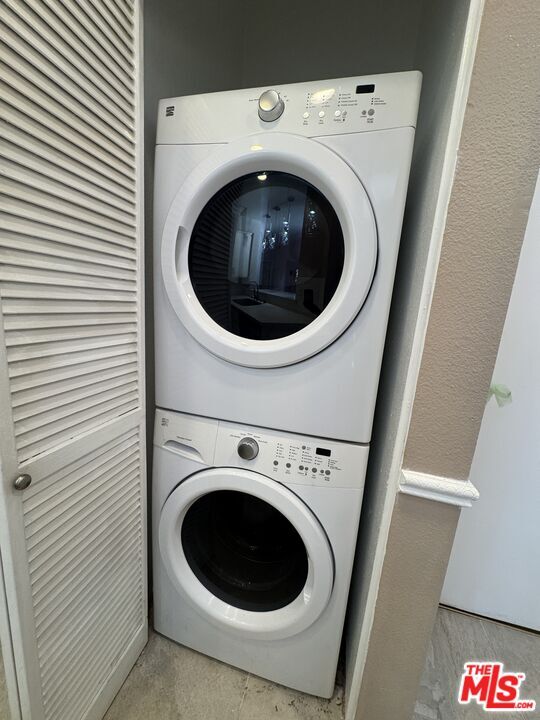 Building Photo - 12211 Idaho Ave