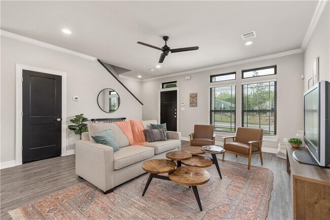 Foto del edificio - 725 Turner St