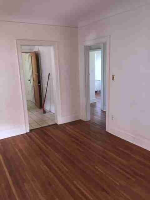 Primary Photo - 715 10th Ave SE