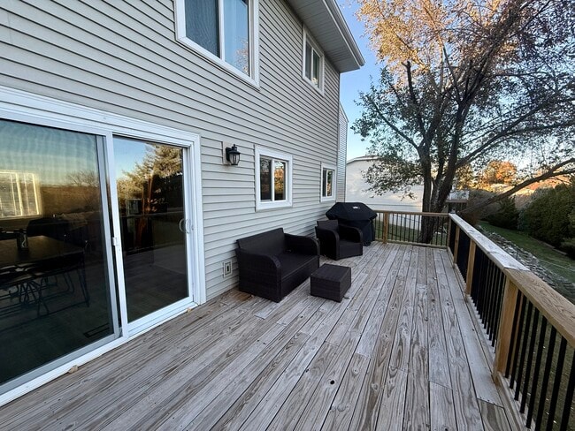 Photo - 2305 S 165th St House