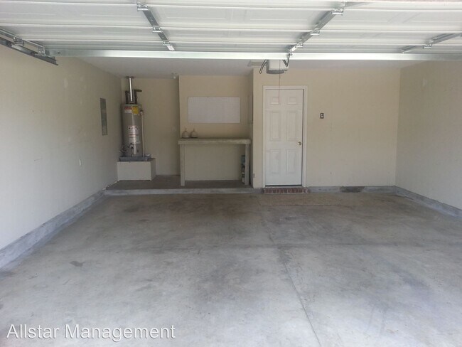 Building Photo - 3 br, 2 bath House - 10745 Ridgefield Drive
