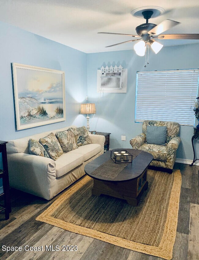 Foto del edificio - 7554 Magnolia Ave