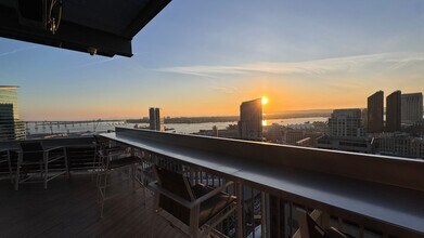 Building Photo - 321 Tenth Ave