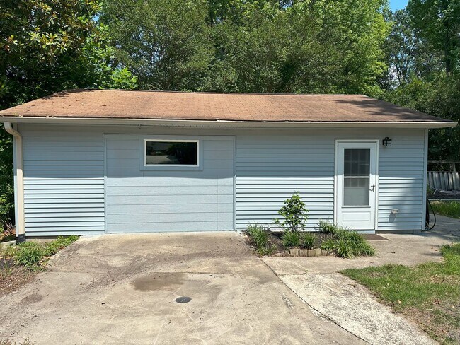 Building Photo - Welcome to our beautiful newly renovated a...