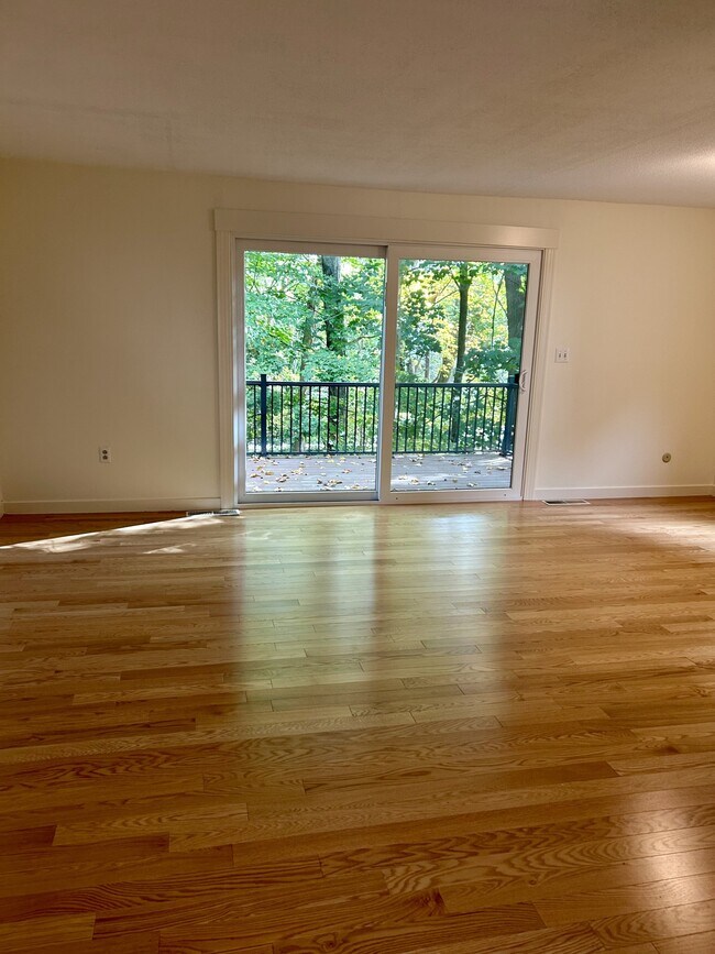 Sala de estar con terraza privada - Hawthorne Village