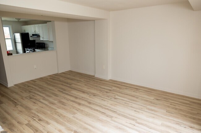 Building Photo - 128 Marin Dr