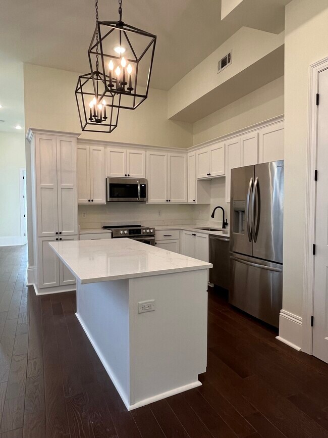 1201 Coliseum St Unit 2A, New Orleans, LA 70130 Apartments in New