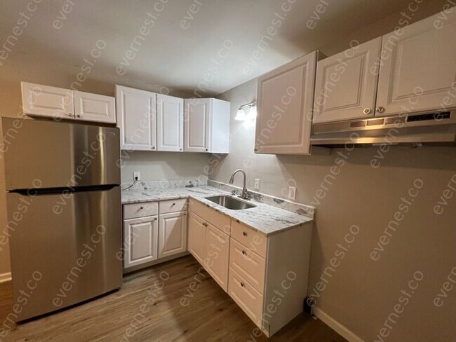 Foto del edificio - 7425 Knollwood Rd