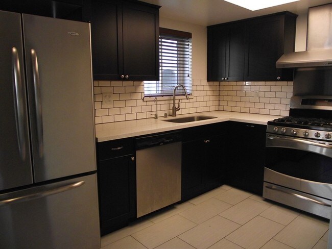 Building Photo - 15813 Jupiter Pl