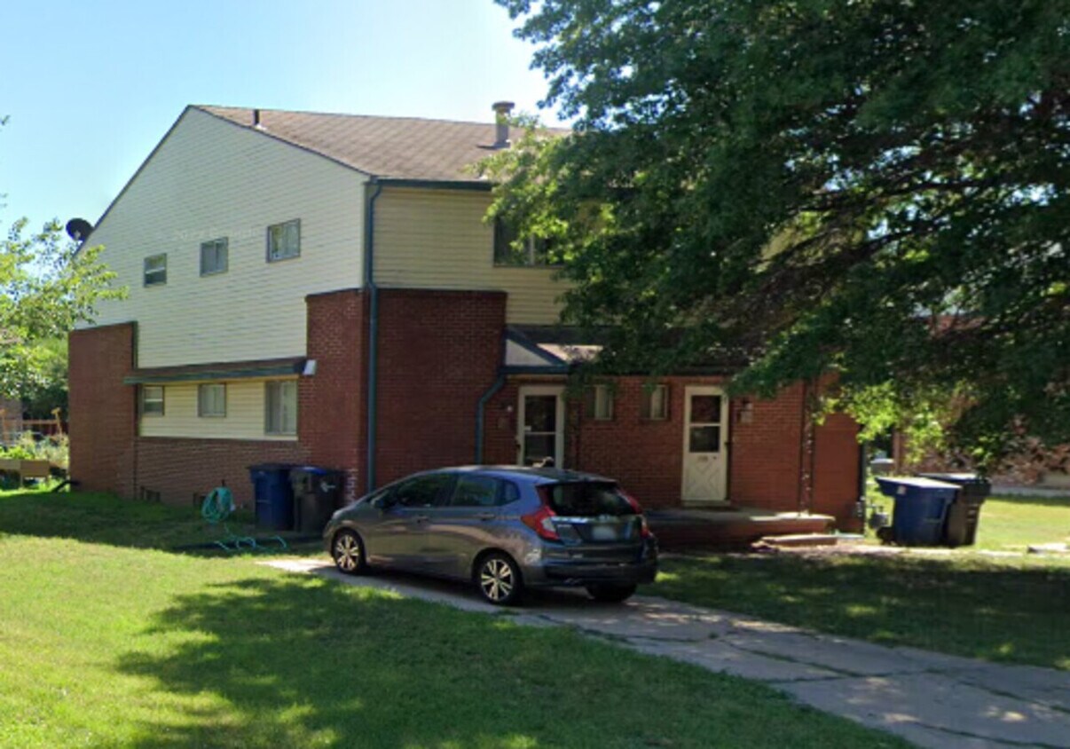 Foto del edificio - 733/735 Westhaven Dr., Newton