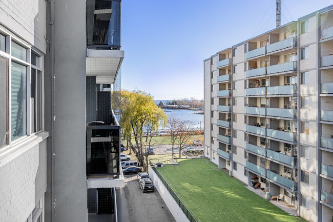 Photo du bâtiment - Shoreline Towers - I & II