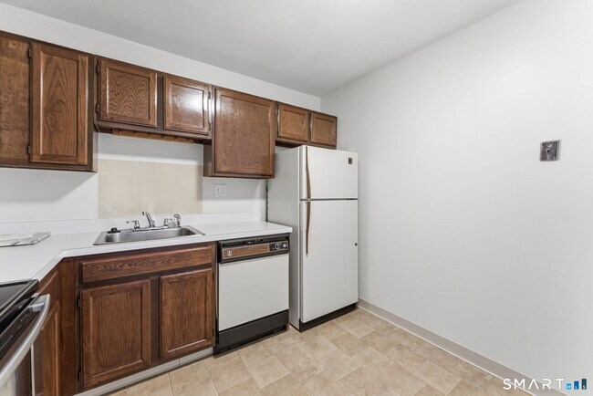 Foto del edificio - 2316 Cromwell Hills Dr