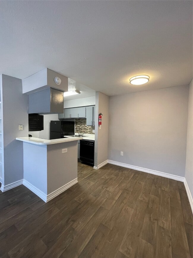 Building Photo - 16414 Stuebner Airline Rd