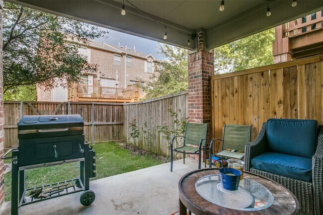 Building Photo - 2521 Jacobson Dr