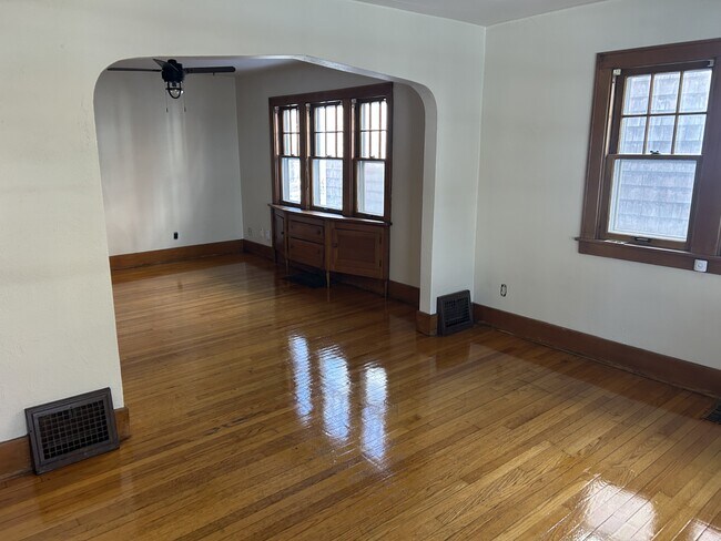 Foto del edificio - 138 S Francis Ave