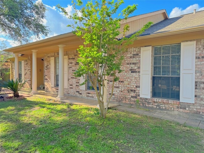 Building Photo - 22206 Goldstone Dr