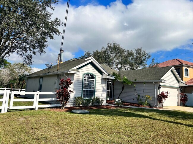 Foto del edificio - 2211 SW Almansa Ave
