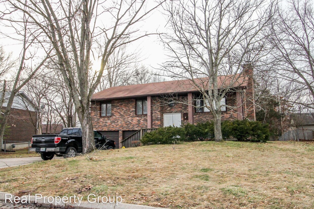 3 br, 1.5 bath House 2517 Lynnwood Dr. House Rental in Columbia, MO