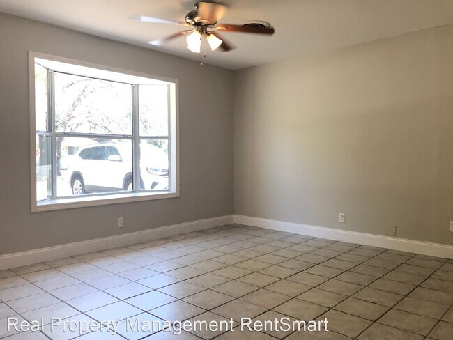Building Photo - 2 br, 2 bath House - 7310 East Crest Drive