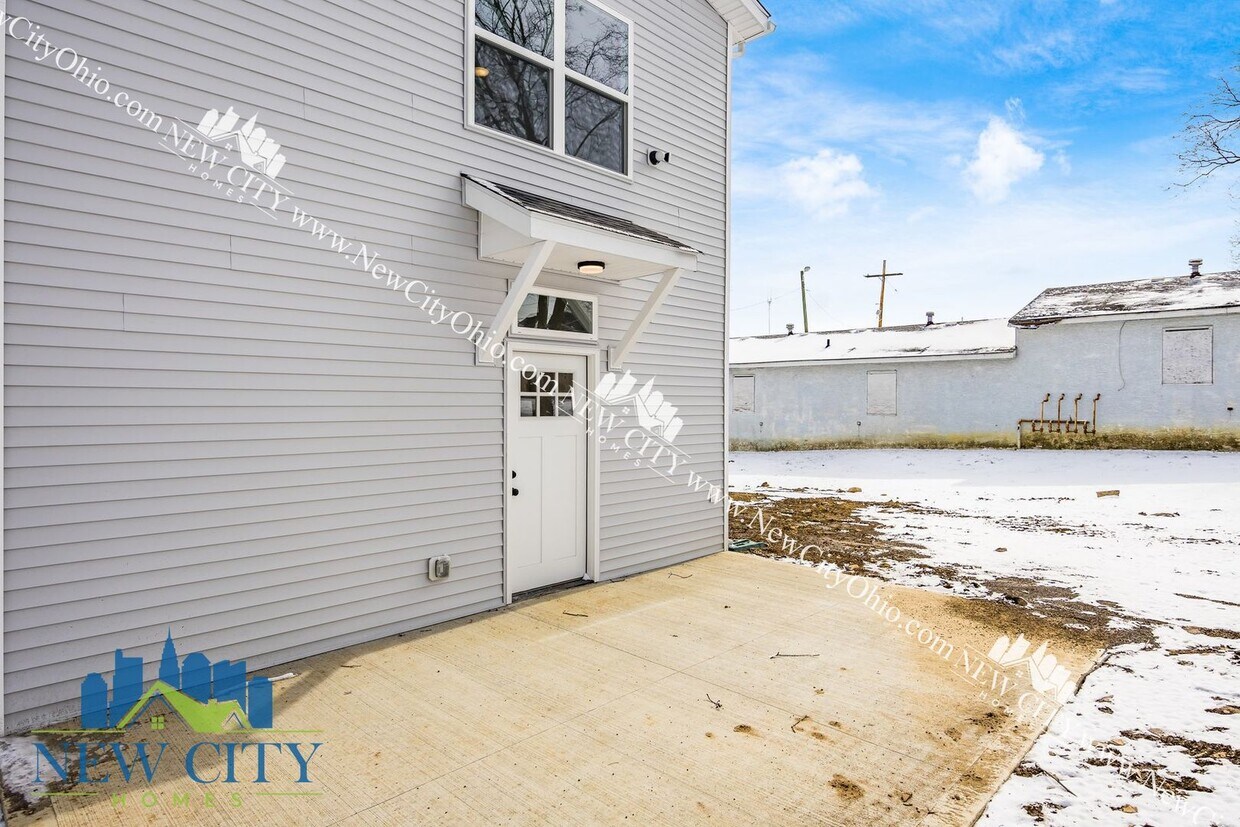 Foto del edificio - BRAND NEW 3 BEDROOM 2.5 BATHROOM FRANKLINT...