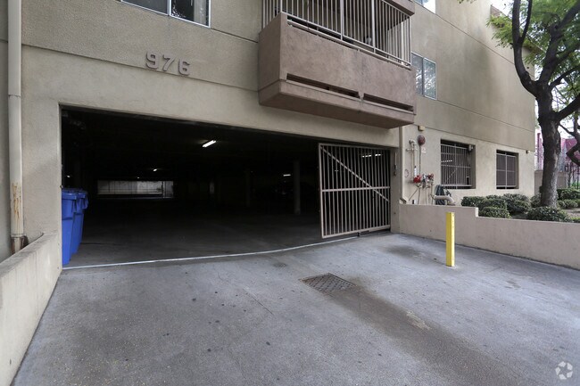 Building Photo - 976 Elden Ave