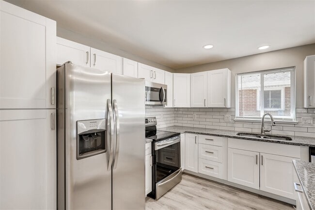 Foto del edificio - 1732 Florence St