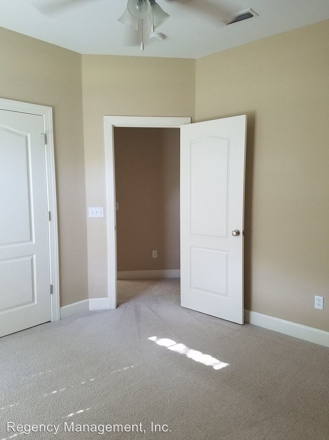 Building Photo - 4 br, 2 bath House - 115 Rosemount