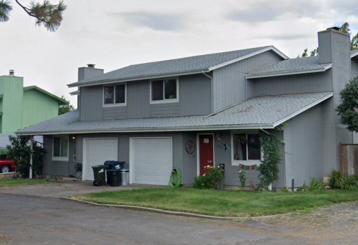 Primary Photo - R Street Duplex