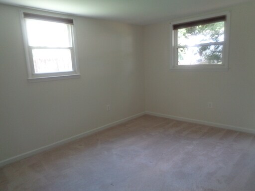 Building Photo - 14153 Landon Ln