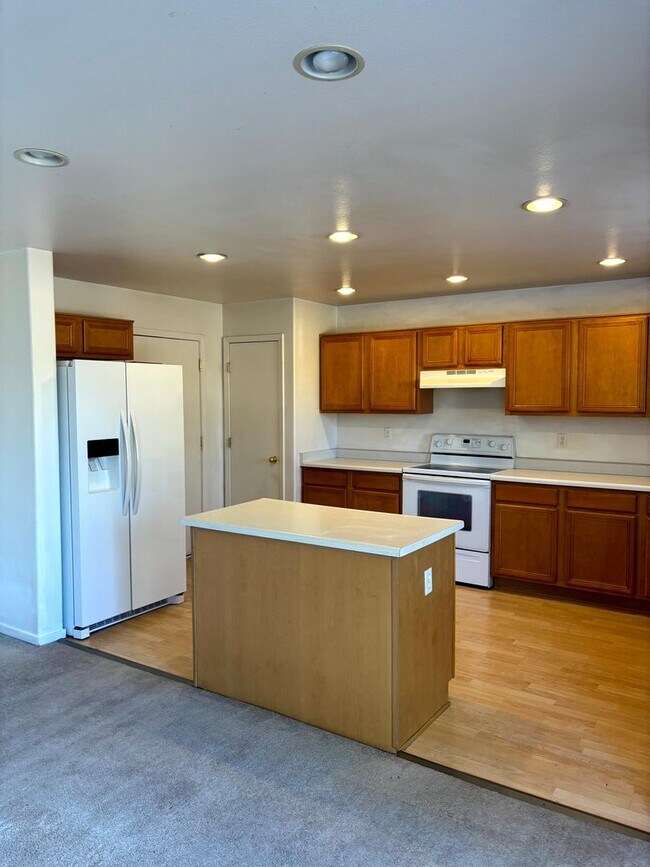Foto del edificio - 7475 Northcreek Dr