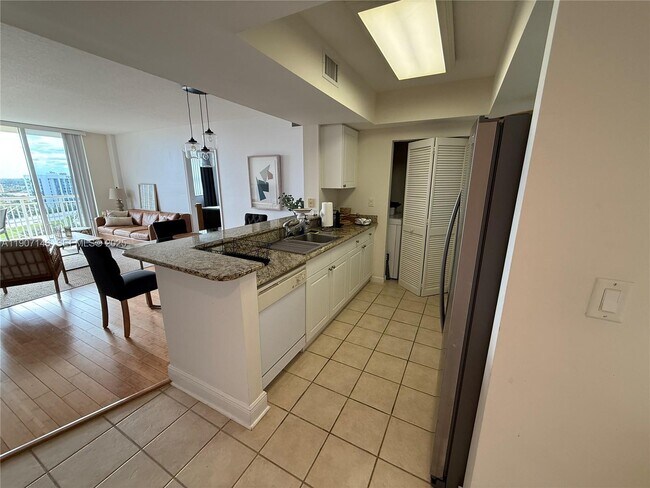 Building Photo - 19501 W Country Club Dr